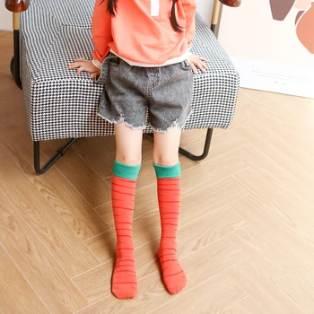 Vaikai šildytuvus kulkšnies trumpas gražių kojinių Mielas Animacinių filmų Vaikams Mergaitė Kelio Aukštos medvilnės Kojinės Kūdikiui Karvės morkų Per Kelio Kojinės mergaitėms
