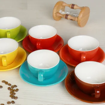 220 ml aukštos kokybės keraminės kavos puodeliai Kavos puodelio Paprasta nustatyti Europos stiliaus Kapučino gėlių puodeliai Latte
