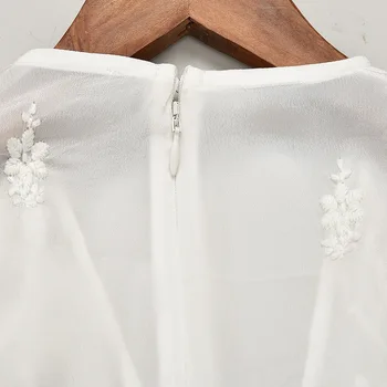 Moterims Gėlių Siuvinėjimas Midi Suknelė su V-kaklo Balta Dviejų dalių ilgomis Rankovėmis Vieną Krūtinėmis 2021 M. Pavasarį Naujas Ponios Apdaras