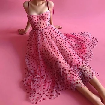 2021 Diržas Šalis Širdies Polka Dot Suknelė Seksualus Moterų Suknelė Vasarai Tinka Plonas Rankovių Stebėjimo Siuvinėjimo Ilgai Vidurio Blauzdos Suknelė