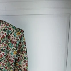 2021 m. Rudens Pradžioje, Naujų Gėlių Nėrinių Klostuotas Trumpas rankovėmis V-kaklo Suknelė Vidutinio ilgio Suknelė