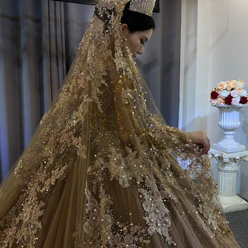 2021 Gotika Ruda Vestuvių Suknelės Luxutry Ilgomis Rankovėmis Zawalcowany Appliques Nėrinių Nuotakos Vestuvių Suknelės Dubajuje Wtih Traukinys