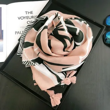 VISROVER 2020 Mados rožinė lapų Spausdinimo Viskozė vasaros Šalikas Moteris juoda Pavasario Skara su kutas Paplūdimio juoda Hijab dovana