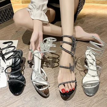 Naujas 2021 gyvatė, kaip likvidavimo stiliaus moterų sandalai moterims vasaros Kanopų Kulniukai Romos strappy kulniukai kristalų sandalai