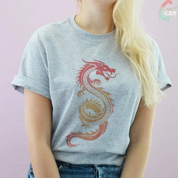 Pilka Streetwear Moterų Marškinėliai Ulzzang Harajuku Senovinių Kinų Simbolių Dragon Print T-shirt Vasaros Naują Prarasti Atsitiktinis Moterų Viršų
