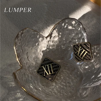 LUMPER Europos ir Amerikos stilius derliaus geometrinis modelis metalo Auskarai D raidė tendencija kvailas senovės aukso auskarai