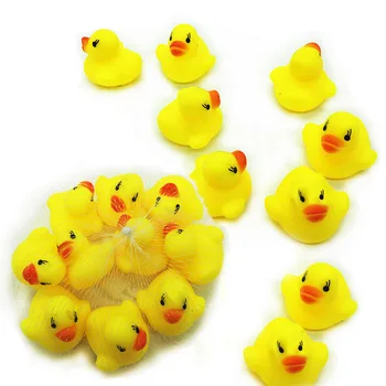 20PCS/maišelis Minkštas plastiko plaukimo antis žaislas Mielas geltonas ančiukas dizaino Kūdikio maudymosi baseinas mažų žaislų, Kūdikio patenka į meilės su vonia