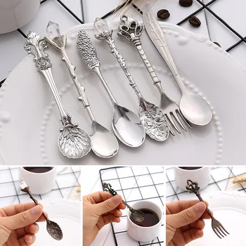6Pcs Mini Royal Stiliaus Šaukštai, Šakutės Derliaus Metalo Raižyti Kavos Vaisių Desertas Peiliai Šakutės Arbatos Ledų Šaukštu, Virtuvė, stalo įrankiai