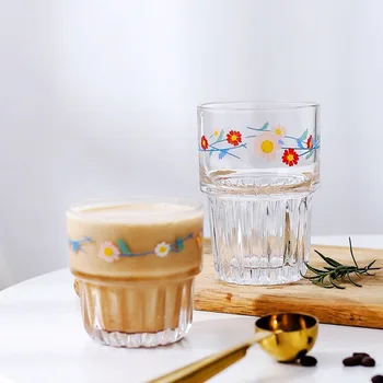 Japonijos ir korėjos ins vėjo daisy stiklo puodelis kavos puodelio sulčių, kolos pieno arbatos puodelio namų virtuvėje vandens taurė