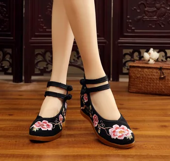 2021 Kinų stiliaus žakardinės medvilnės etninės stiliaus sagtis vidinis padidinti moterų batai, vestuviniai aukšti kulniukai