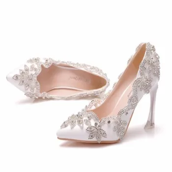Moterų batai aukštakulniai vestuvių bauda kulniukai balta deimanto blizga vakaro suknelė nuotakos bateliai kristalų siurbliai šalis
