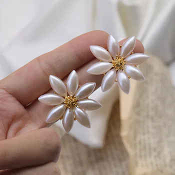 Naujas Saldus Dizaino Imituojamas Pearl Gėlių Didelis Stud Auskarai Moterims Nuotaka Vestuvių Papuošalai, Dovanos