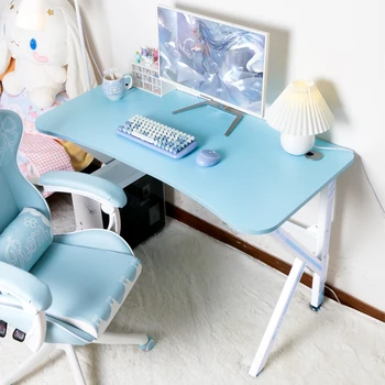 Rausvos ir baltos, kompiuterio stalas namuose darbalaukio stalo žaidimo 