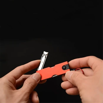 Lauko Daugiafunkcį Mini Keychain Peilis LED Šviesos Nagų Clipper Earpick Žirklės Tweezer Kišenėje EDC Įrankiai Multi Pėsčiųjų Įrankių
